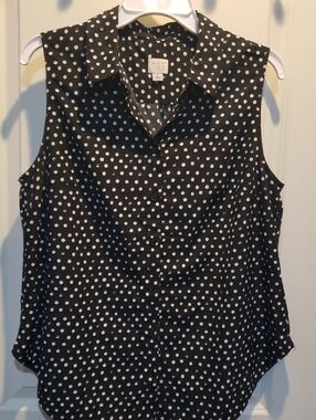 Black Polka Dot Button-Front Sleeveless Blouse